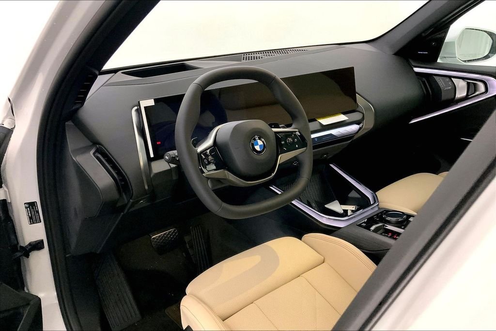 Used 2026 Mineral White Metallic BMW  image 4