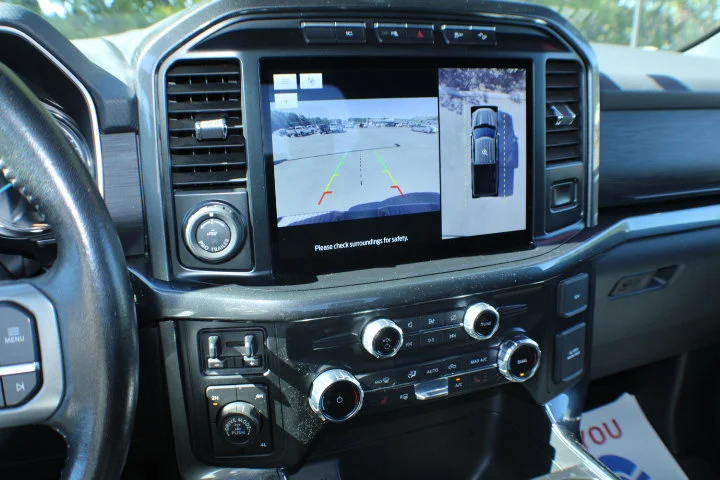 Used 2022  Ford LARIAT 4WD image 19