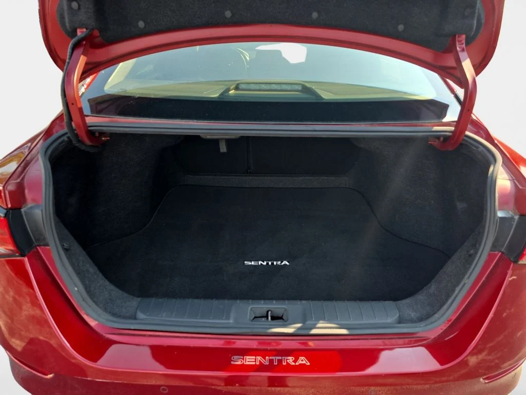 Used 2020 Scarlet Ember Tintcoat Nissan SV image 25
