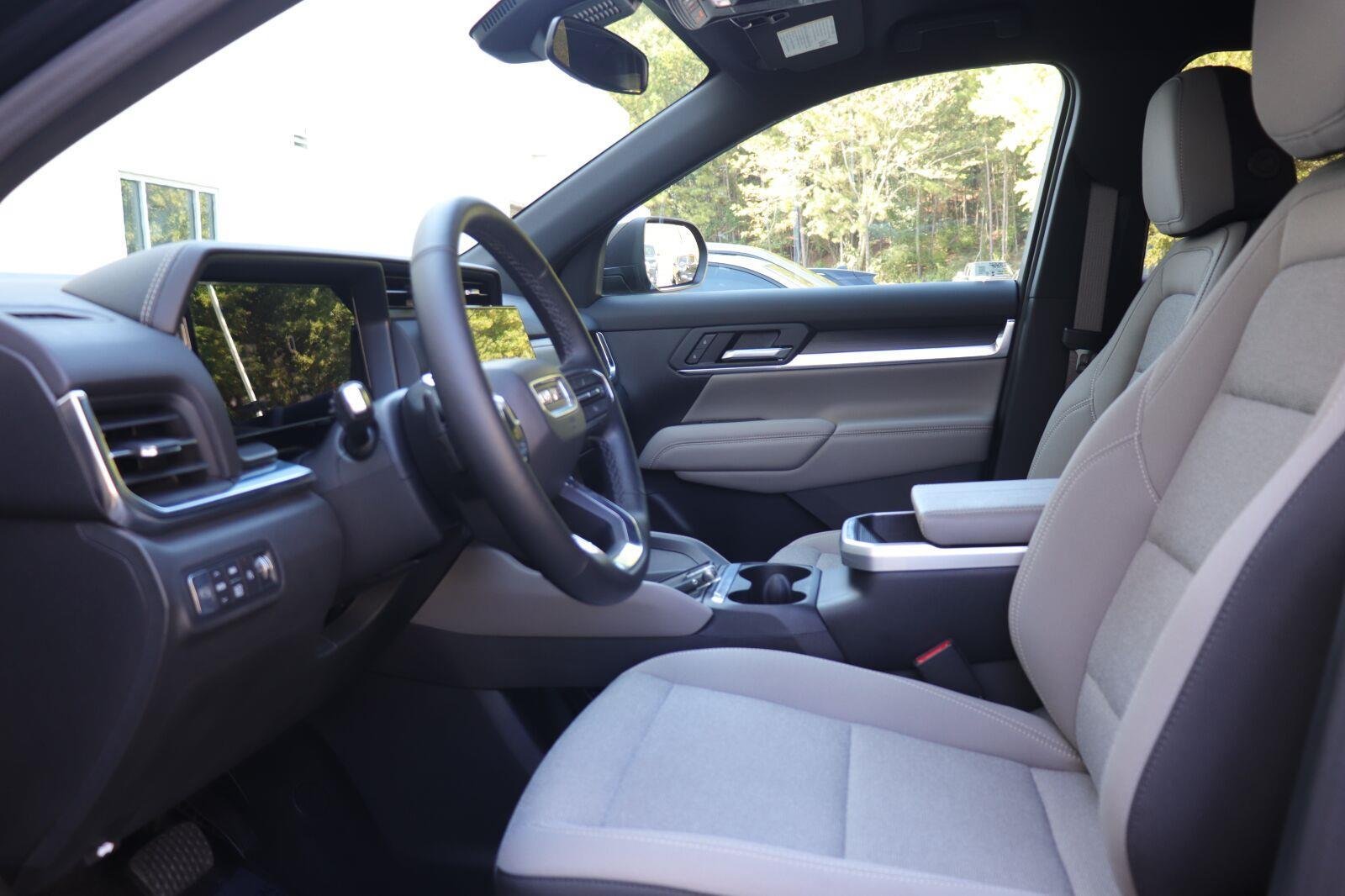 Used 2025 Ebony Twilight Metallic GMC AWD Elevation image 10