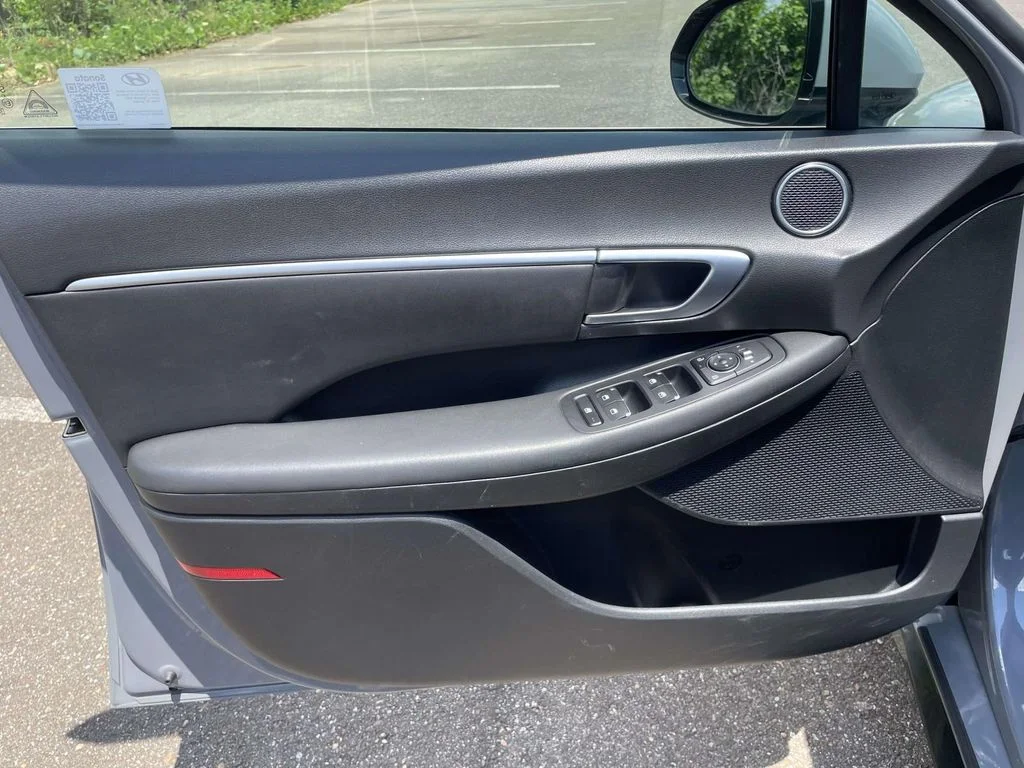 Used 2024 Transmission Blue Hyundai SEL image 14