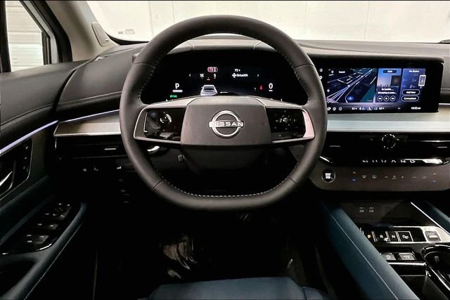 New 2026 Everest White Pearl/Black Nissan Platinum image 22