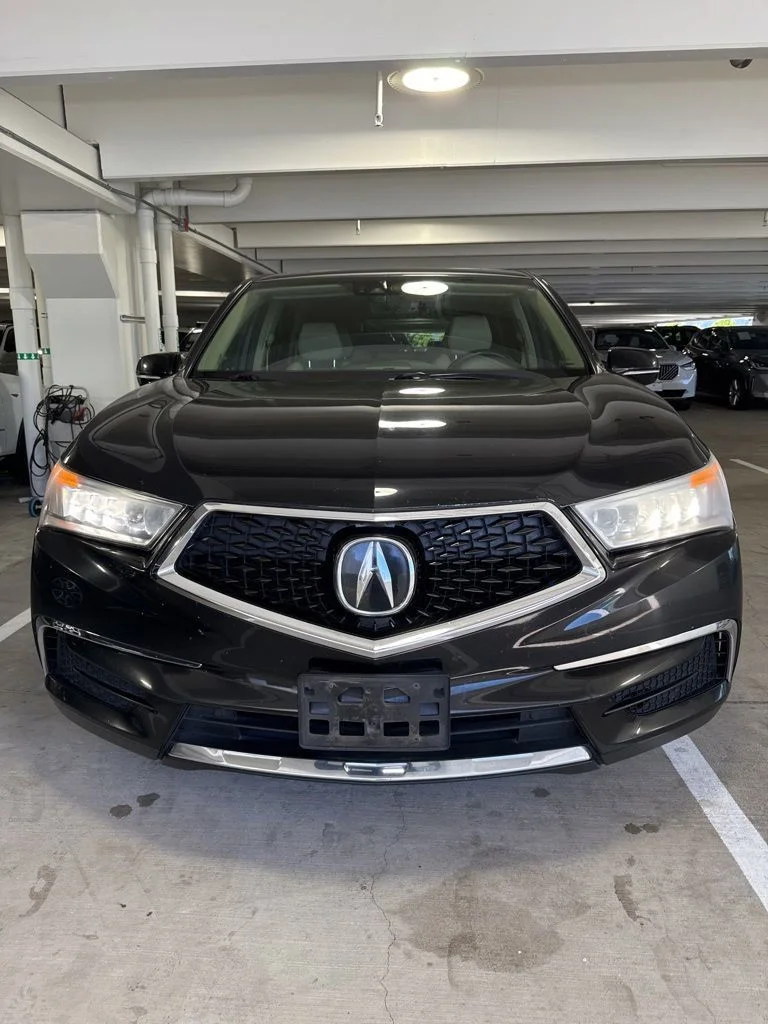 Used 2018  Acura 3.5L image 2