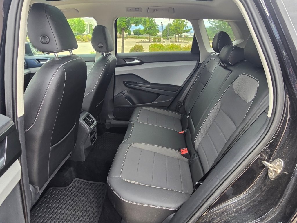 Used 2023 Deep Black Pearl Volkswagen SE image 14