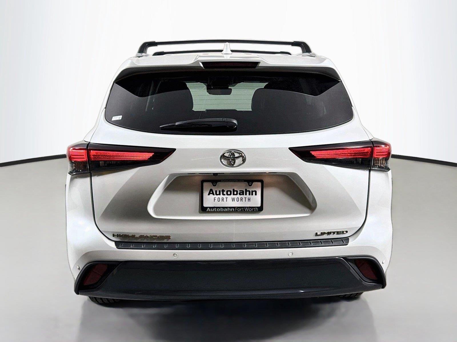 Used 2024 Wind Chill Pearl Toyota Limited image 6