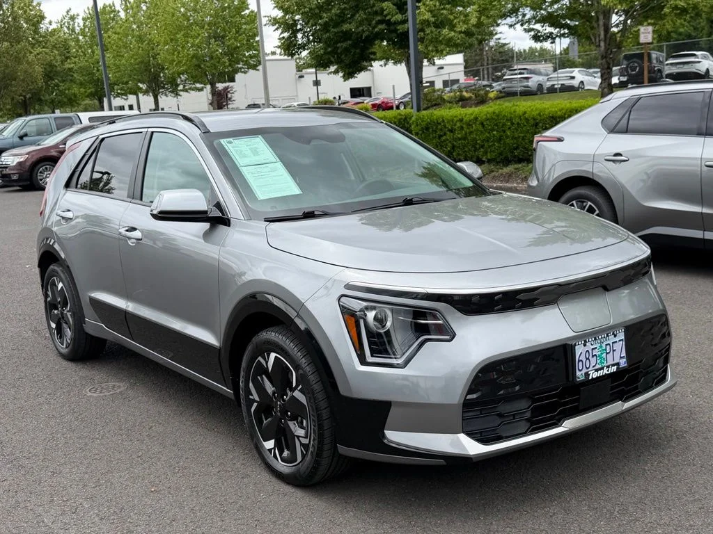 Used 2023 Kia Niro Wind with VIN KNDCR3L1XP5046697 for sale in Gresham, OR