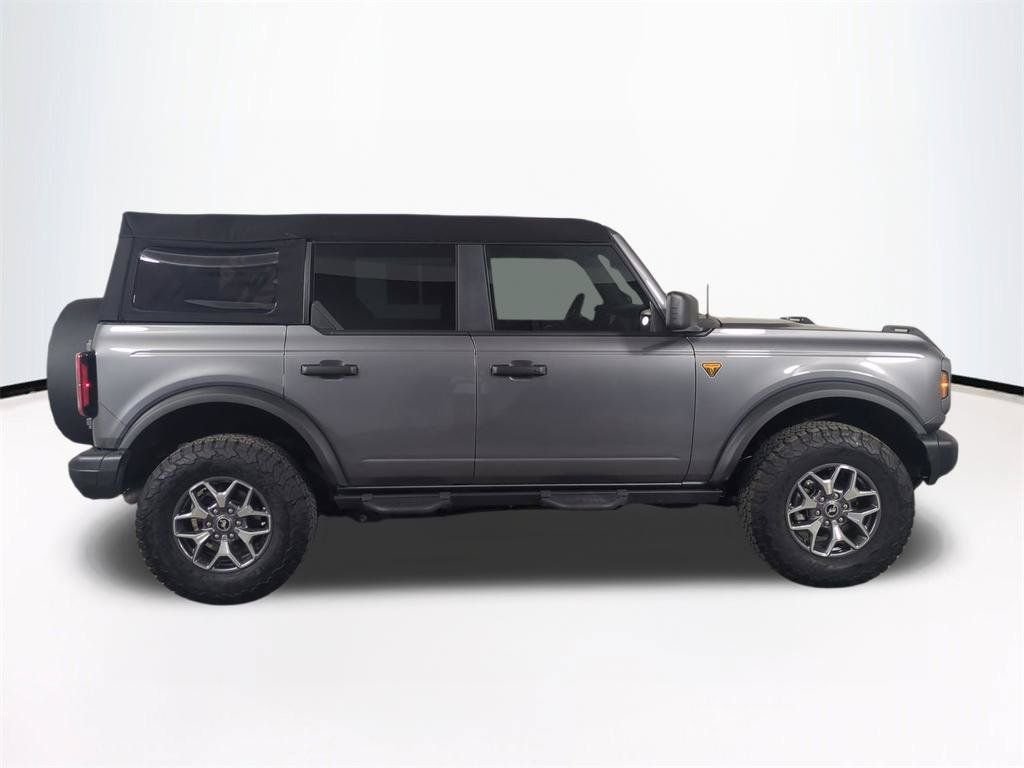 Used 2025 Gray Ford Badlands image 4