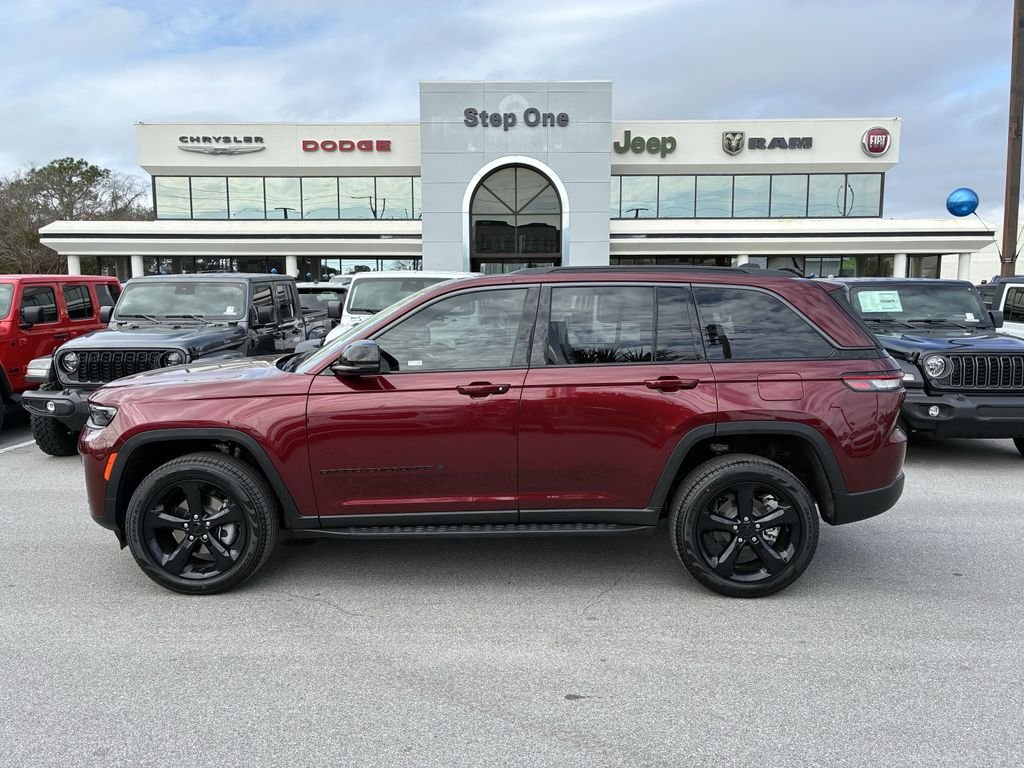 New 2026 Velvet Red Pearl-Coat Exterior Paint Jeep Limited image 8