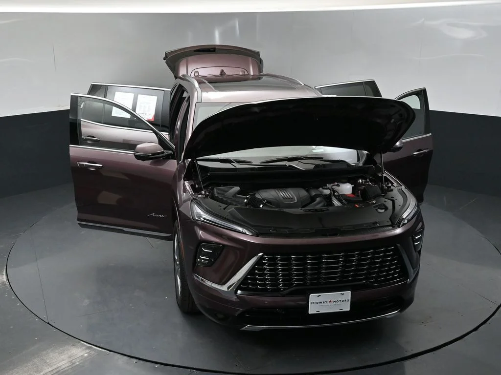 Certified Used 2026 Purple Buick Avenir image 43