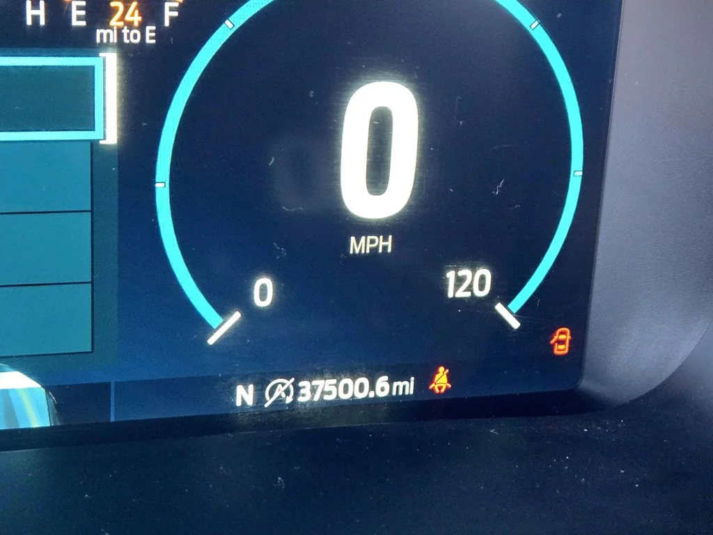 Used 2021  Ford Lariat image 10