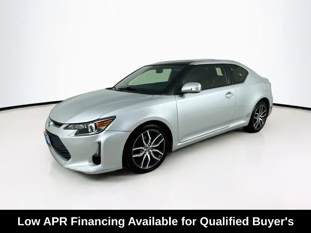 Used 2014 Classic Silver Metallic Scion Base image 3