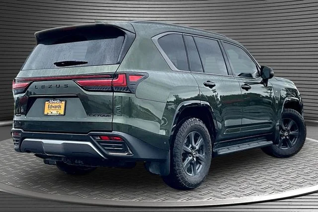 Used 2025 Green Lexus 700h Overtrail image 6