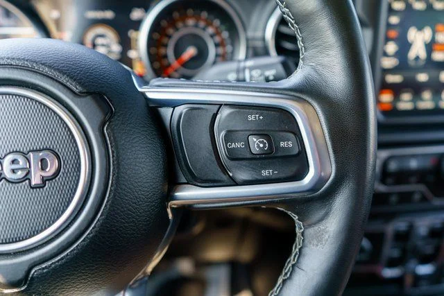 Used 2021 White Jeep Overland image 22