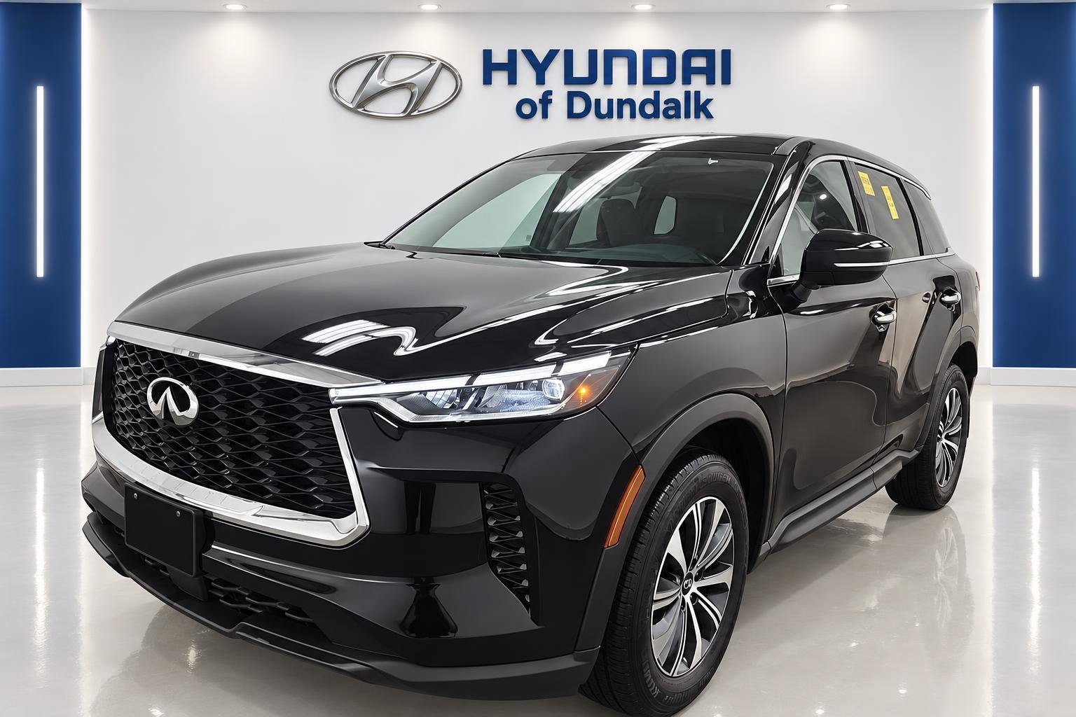 Used 2024 Black INFINITI PURE image 3