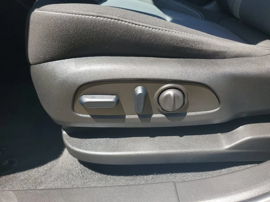 Used 2023 Sterling Gray Metallic Chevrolet 2LT image 21