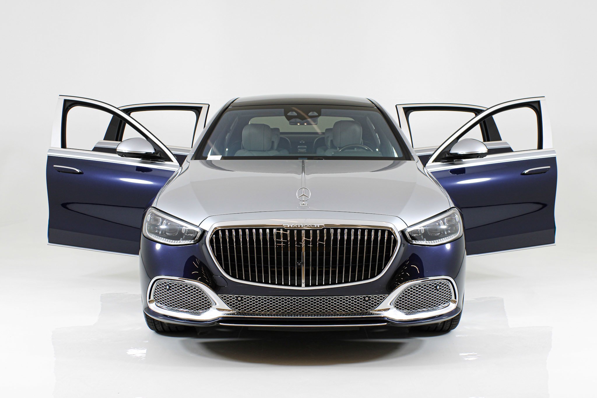 Used 2024 Blue Mercedes-Benz Maybach S 680 image 59