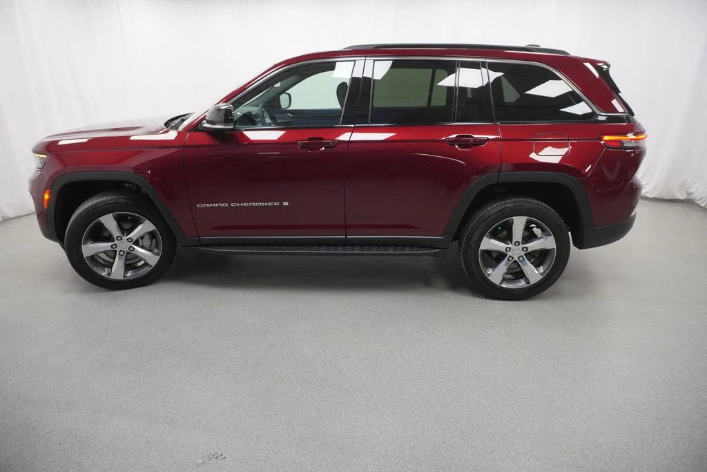 Used 2025 Red Jeep Limited image 15