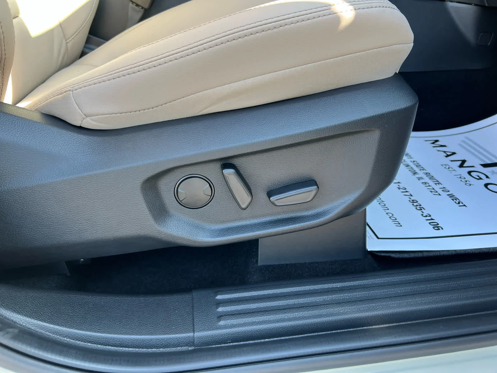 New 2025 Desert Sand Ford LARIAT image 39