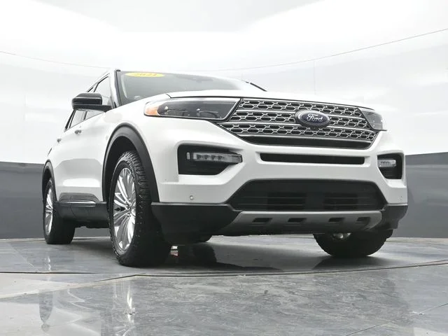 Used 2021 White Ford Limited image 22