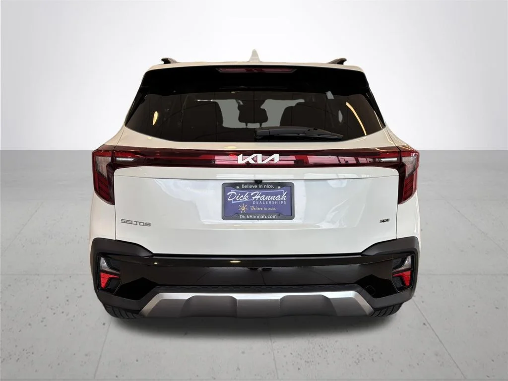 Used 2024 White Kia SX image 8