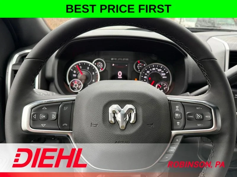 New 2026 Diamond Black Crystal Pearl-Coat Exterior Paint RAM Big Horn image 25