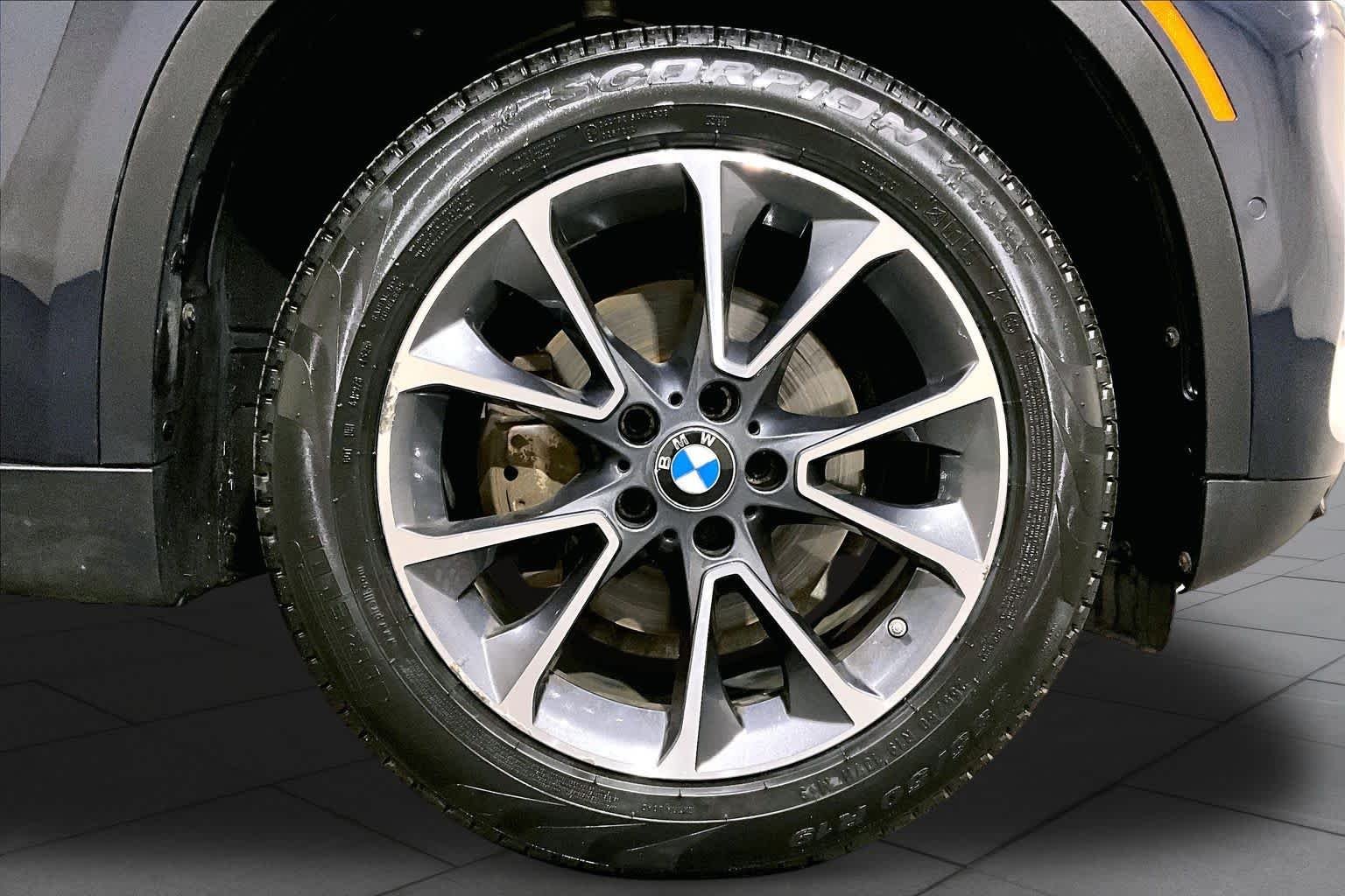 Used 2018 Imperial Blue Metallic BMW xDrive35i image 10