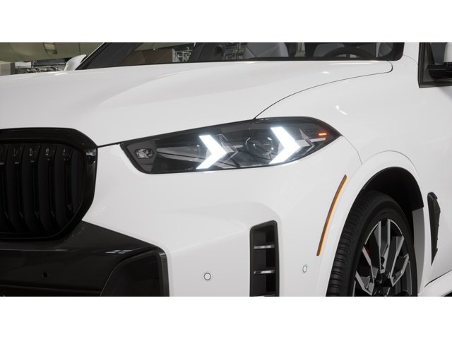 New 2026 White BMW X5 40i image 6