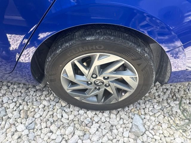 Used 2024 Blue Hyundai SEL image 11