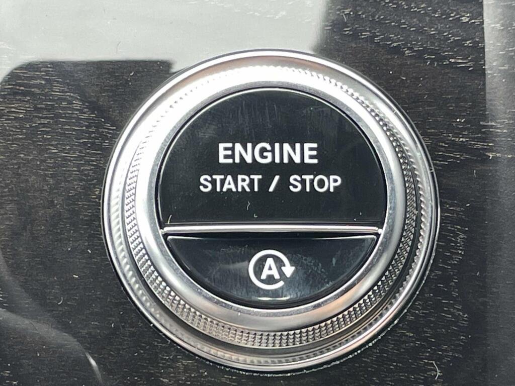 New 2026 MANUFAKTUR Alpine Grey Mercedes-Benz GLC 300 image 38