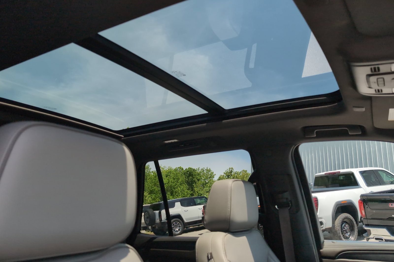 Used 2021 ONYX BLACK GMC SLT image 19