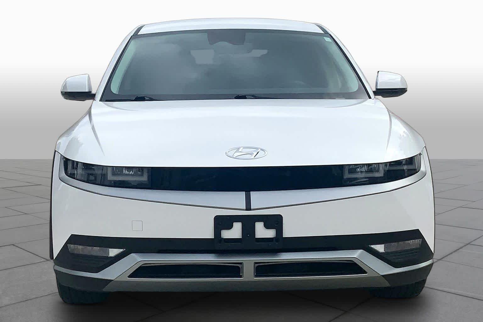 Used 2024 Atlas White Hyundai SEL image 3