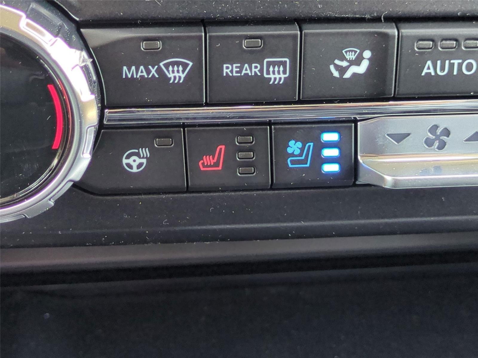 New 2026 Agate Black Metallic Ford F-350® Lariat® image 29
