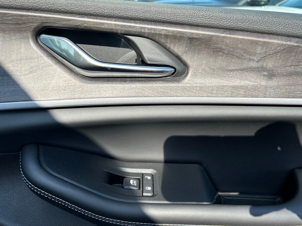 New 2026 Baltic Gray Metallic Clearcoat Jeep Altitude image 19