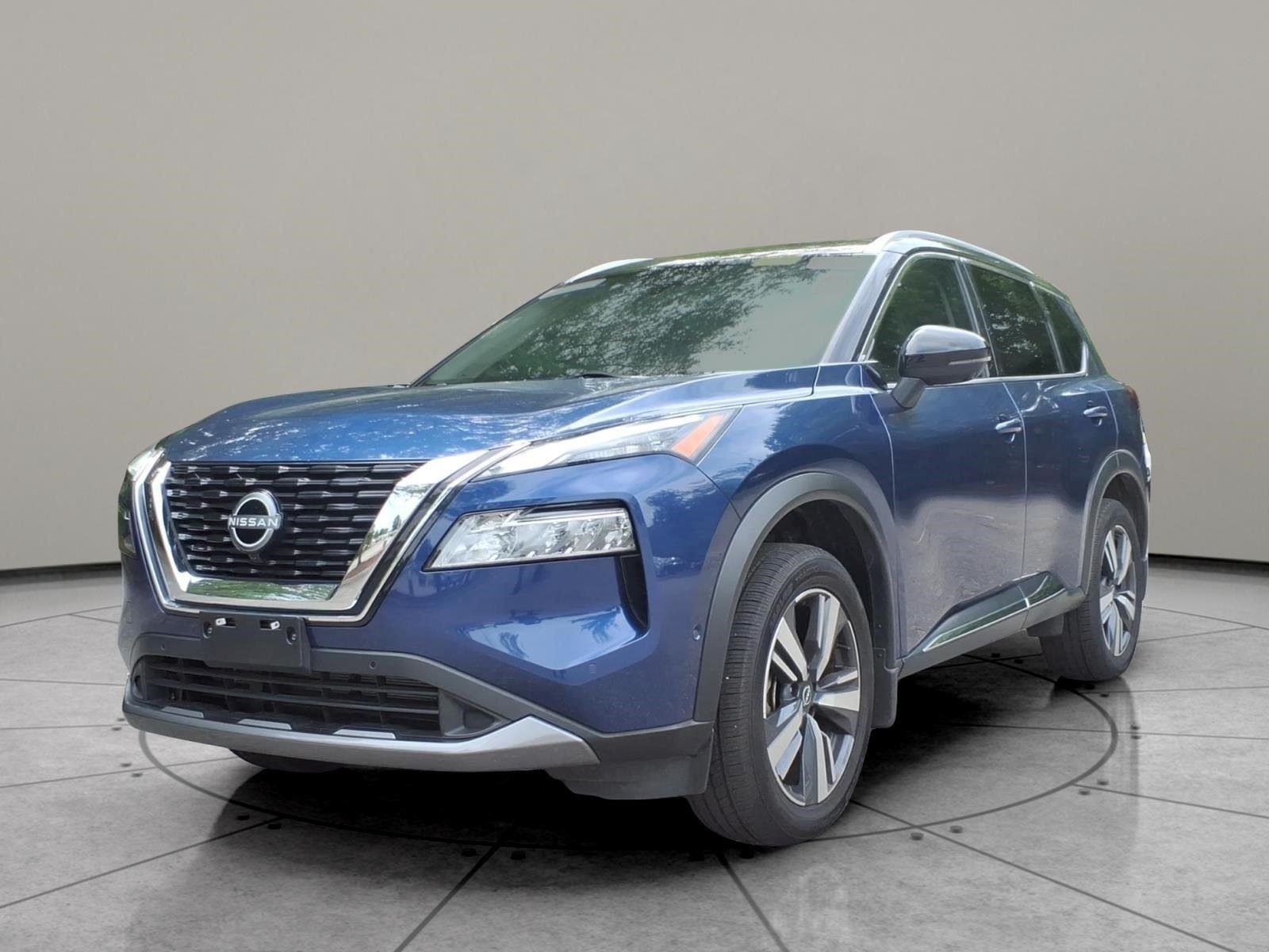 Used 2023 Caspian Blue Metallic/Super Black Nissan SL image 1