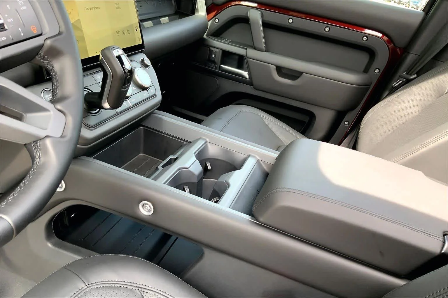 New 2026 Sedona Red Land Rover X-Dynamic SE image 10