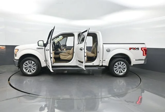 Used 2015 White Ford Lariat image 42