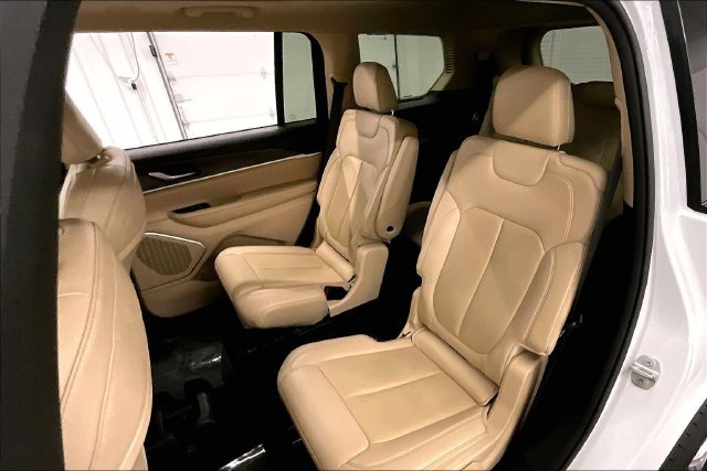 Used 2022 Bright White Clearcoat Jeep Limited image 25