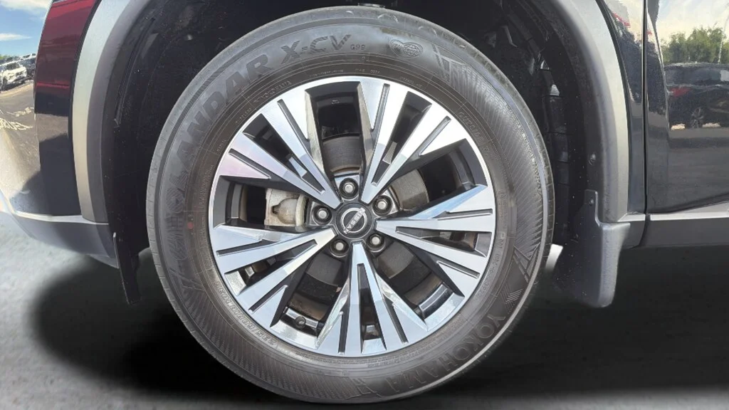 Used 2023 Super Black Nissan SV image 25