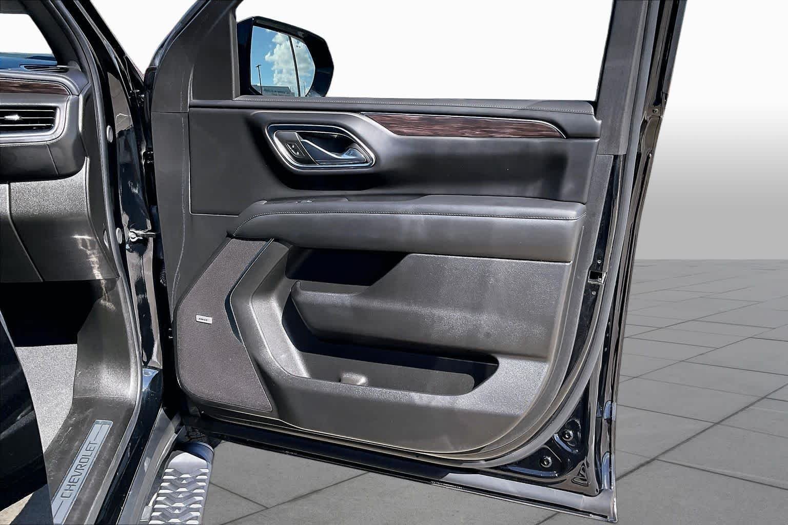 Used 2024 Black Chevrolet Z71 image 22