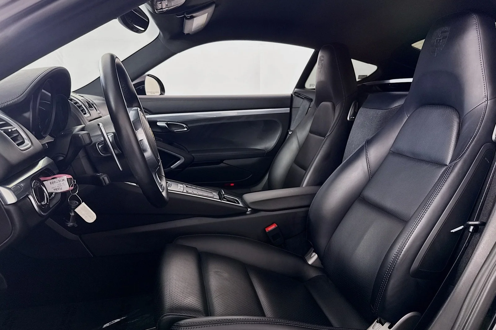 Used 2016 Black Porsche  image 16