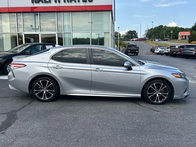 Used 2020 Toyota Camry SE with VIN 4T1G11AK3LU335912 for sale in Anderson, SC