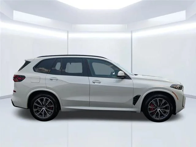 New 2026 Mineral White Metallic BMW sDrive40i image 6