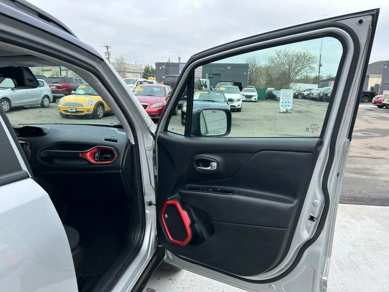 2018 Jeep Renegade Trailhawk - Photo 20