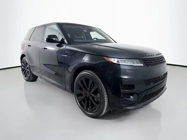 New 2026 Santorini Black Metallic Land Rover Dynamic SE image 3