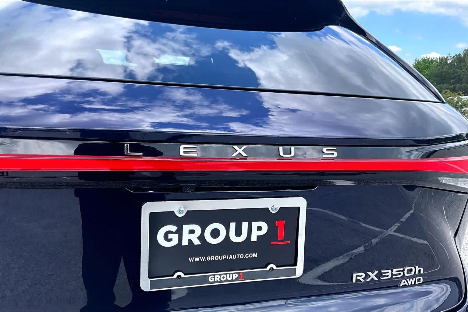 Used 2025 Nightfall Mica Lexus Premium Plus image 10
