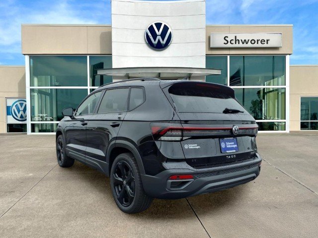 New 2026 Deep Black Pearl Volkswagen SE Black 4Motion image 10