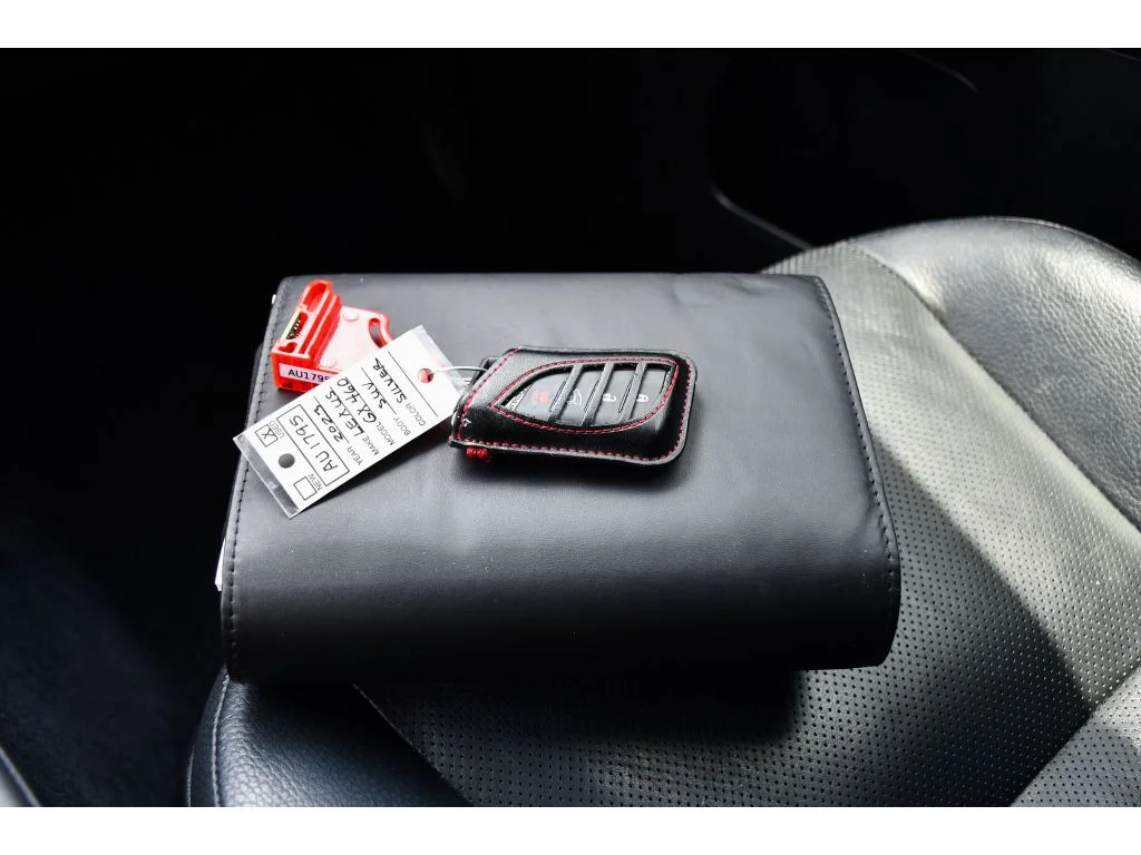 Used 2019 Silver Lining Metallic Lexus Premium image 37