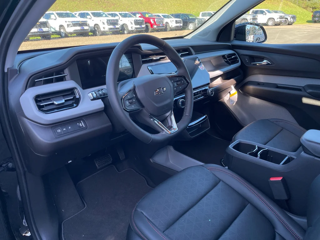 2027 Chevrolet Bolt RS - Photo 16