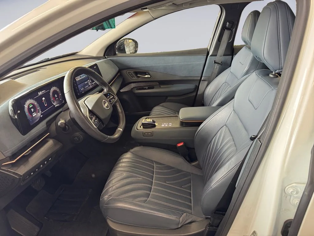Used 2024 White Nissan PLATINUM+ e-4ORCE image 17