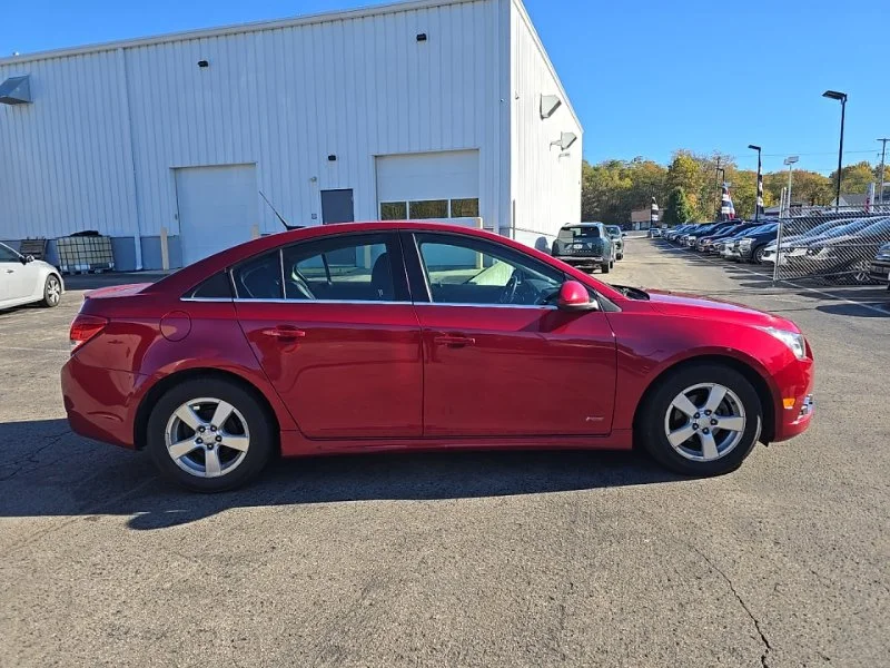 Used 2014 Red Chevrolet 1LT image 9